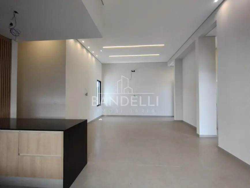 Casa de Condomínio com 3 quartos à venda, 275m2 em Parque Residencial Damha, Araraquara - SP - imagem 5 Foto 5 de Casa de Condomínio com 3 quartos à venda, 275m2 em Parque Residencial Damha, Araraquara - SP