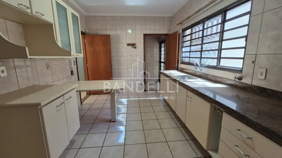 Casa com 4 quartos à venda, 318m2 em Jardim Brasil (Vila Xavier), Araraquara - SP - imagem 6 Foto 6 de Casa com 4 quartos à venda, 318m2 em Jardim Brasil (Vila Xavier), Araraquara - SP
