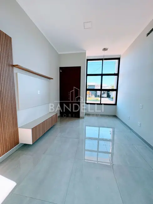 Foto 2 de Casa de Condomínio com 3 quartos à venda, 156m2 em Araraquara - SP
