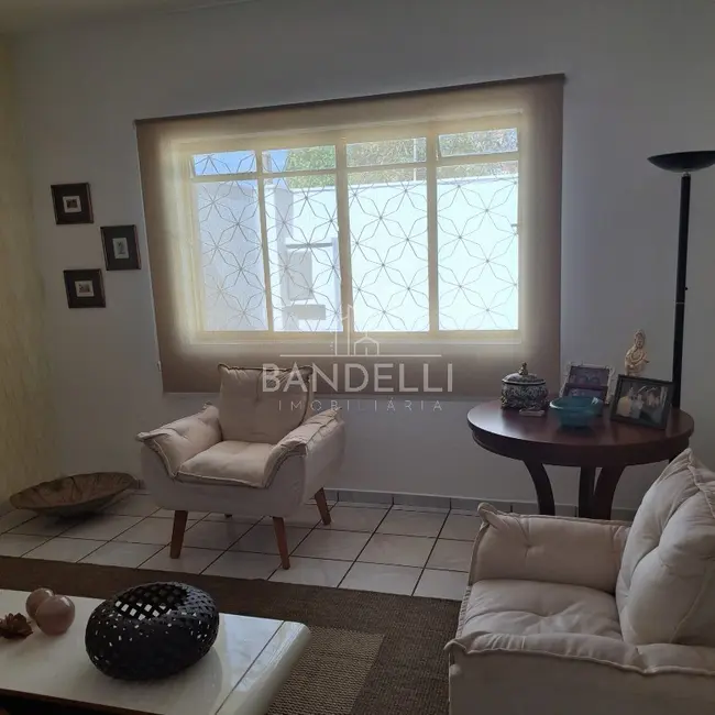 Casa com 3 quartos à venda, 204m2 em Jardim das Estações (Vila Xavier), Araraquara - SP - imagem 5 Foto 5 de Casa com 3 quartos à venda, 204m2 em Jardim das Estações (Vila Xavier), Araraquara - SP