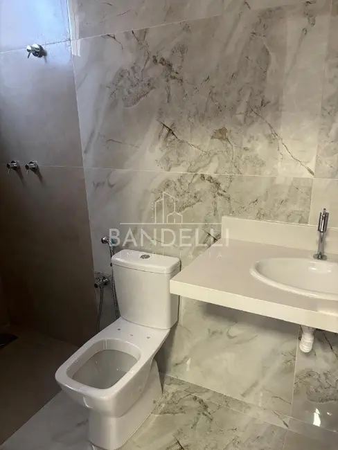 Casa de Condomínio com 3 quartos à venda, 170m2 em Residencial Village Damha II, Araraquara - SP - imagem 9 Foto 9 de Casa de Condomínio com 3 quartos à venda, 170m2 em Residencial Village Damha II, Araraquara - SP