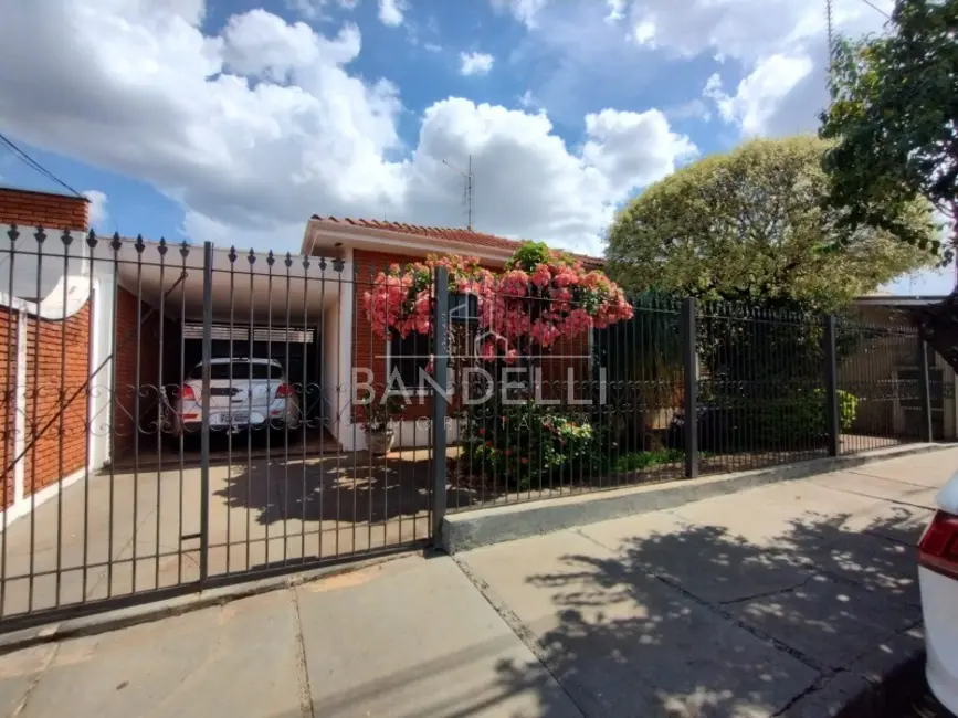 Foto 1 de Casa com 3 quartos à venda, 211m2 em Araraquara - SP