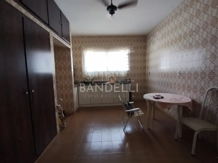 Casa com 3 quartos à venda, 211m2 em Araraquara - SP - imagem 9 Foto 9 de Casa com 3 quartos à venda, 211m2 em Araraquara - SP
