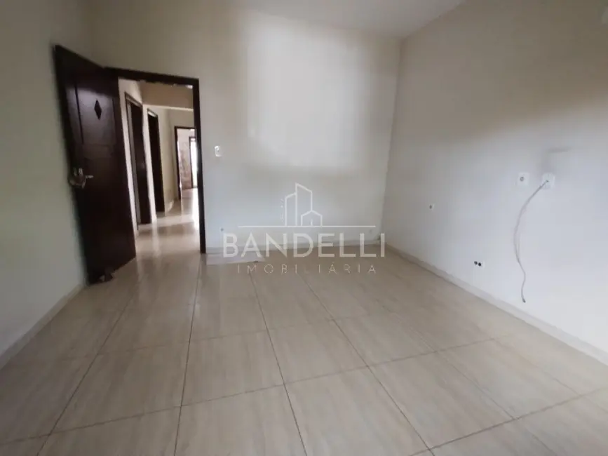 Casa com 3 quartos à venda, 211m2 em Araraquara - SP - imagem 5 Foto 5 de Casa com 3 quartos à venda, 211m2 em Araraquara - SP