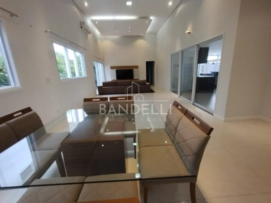 Casa de Condomínio com 5 quartos à venda e para alugar, 374m2 em Parque Residencial Damha, Araraquara - SP - imagem 3 Foto 3 de Casa de Condomínio com 5 quartos à venda e para alugar, 374m2 em Parque Residencial Damha, Araraquara - SP