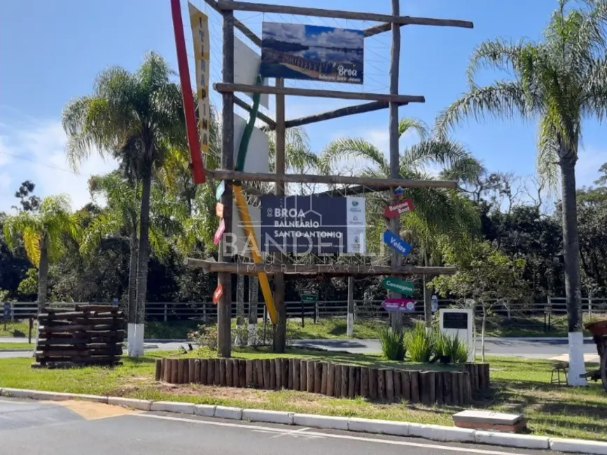 Foto 4 de Casa com 2 quartos à venda, 111m2 em Itirapina - SP