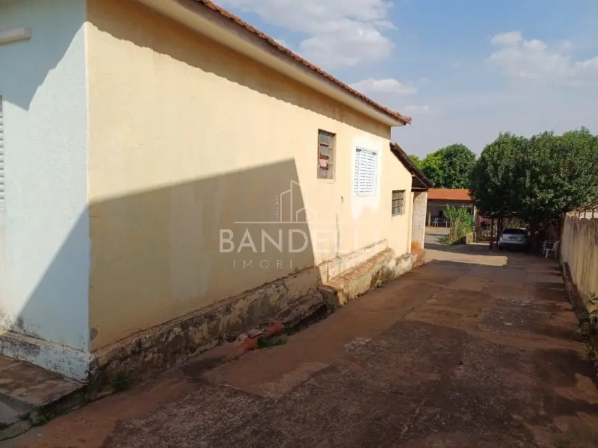 Chácara com 4 quartos à venda, 306m2 em Parque Alvorada, Araraquara - SP - imagem 3 Foto 3 de Chácara com 4 quartos à venda, 306m2 em Parque Alvorada, Araraquara - SP