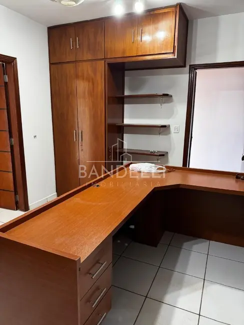 Casa com 2 quartos à venda, 211m2 em Jardim Tinen, Araraquara - SP - imagem 6 Foto 6 de Casa com 2 quartos à venda, 211m2 em Jardim Tinen, Araraquara - SP