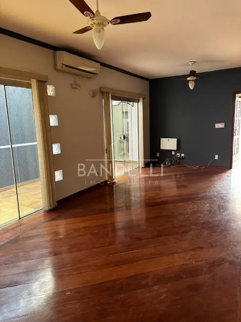 Casa com 2 quartos à venda, 211m2 em Jardim Tinen, Araraquara - SP - imagem 7 Foto 7 de Casa com 2 quartos à venda, 211m2 em Jardim Tinen, Araraquara - SP