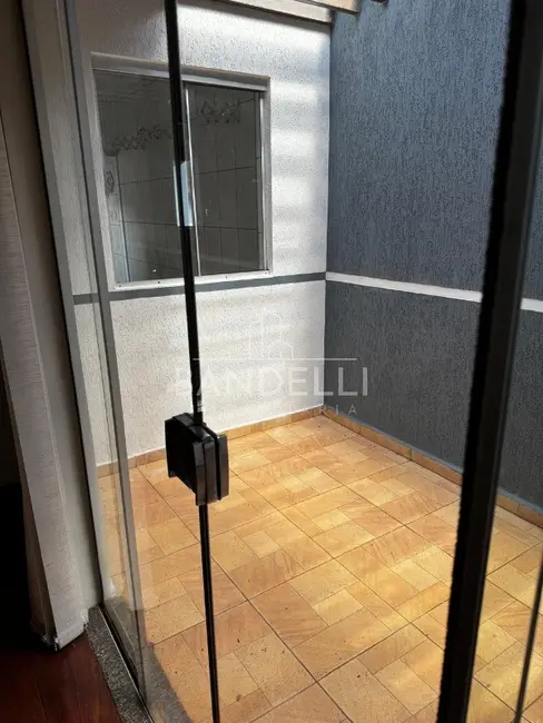 Casa com 2 quartos à venda, 211m2 em Jardim Tinen, Araraquara - SP - imagem 8 Foto 8 de Casa com 2 quartos à venda, 211m2 em Jardim Tinen, Araraquara - SP