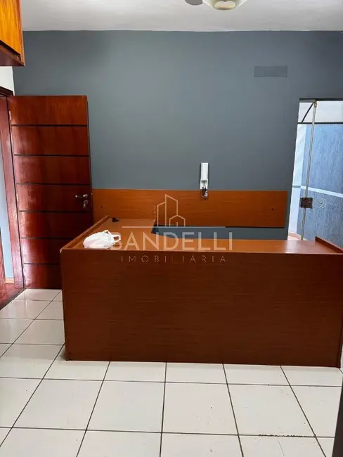 Casa com 2 quartos à venda, 211m2 em Jardim Tinen, Araraquara - SP - imagem 4 Foto 4 de Casa com 2 quartos à venda, 211m2 em Jardim Tinen, Araraquara - SP