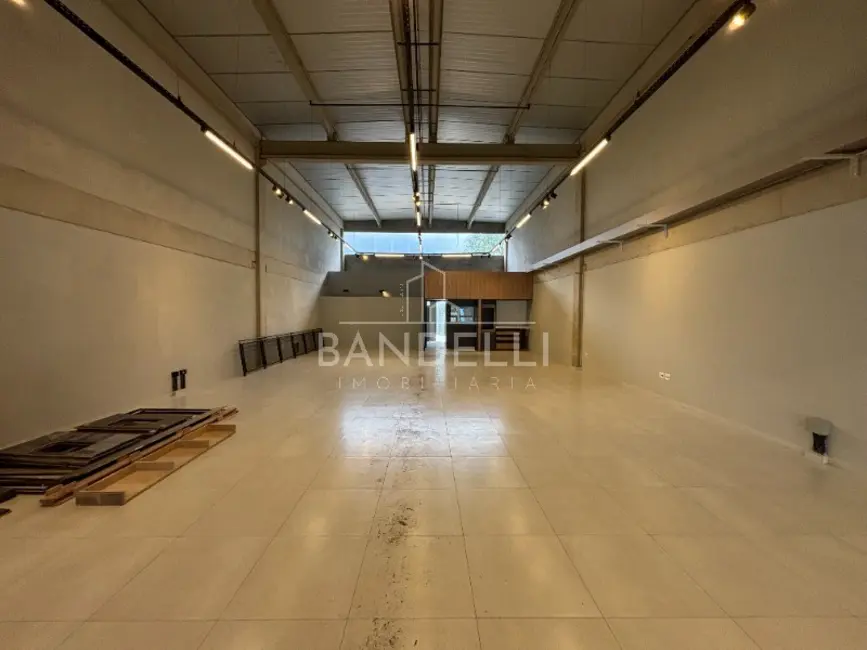 Sala Comercial para alugar, 380m2 em Jardim Primavera, Araraquara - SP - imagem 4 Foto 4 de Sala Comercial para alugar, 380m2 em Jardim Primavera, Araraquara - SP
