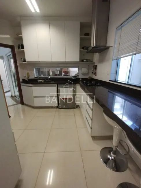 Casa de Condomínio com 3 quartos à venda, 203m2 em Parque Residencial Damha, Araraquara - SP - imagem 7 Foto 7 de Casa de Condomínio com 3 quartos à venda, 203m2 em Parque Residencial Damha, Araraquara - SP
