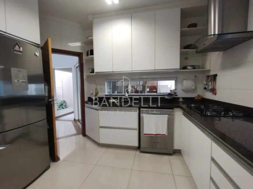 Casa de Condomínio com 3 quartos à venda, 203m2 em Parque Residencial Damha, Araraquara - SP - imagem 9 Foto 9 de Casa de Condomínio com 3 quartos à venda, 203m2 em Parque Residencial Damha, Araraquara - SP