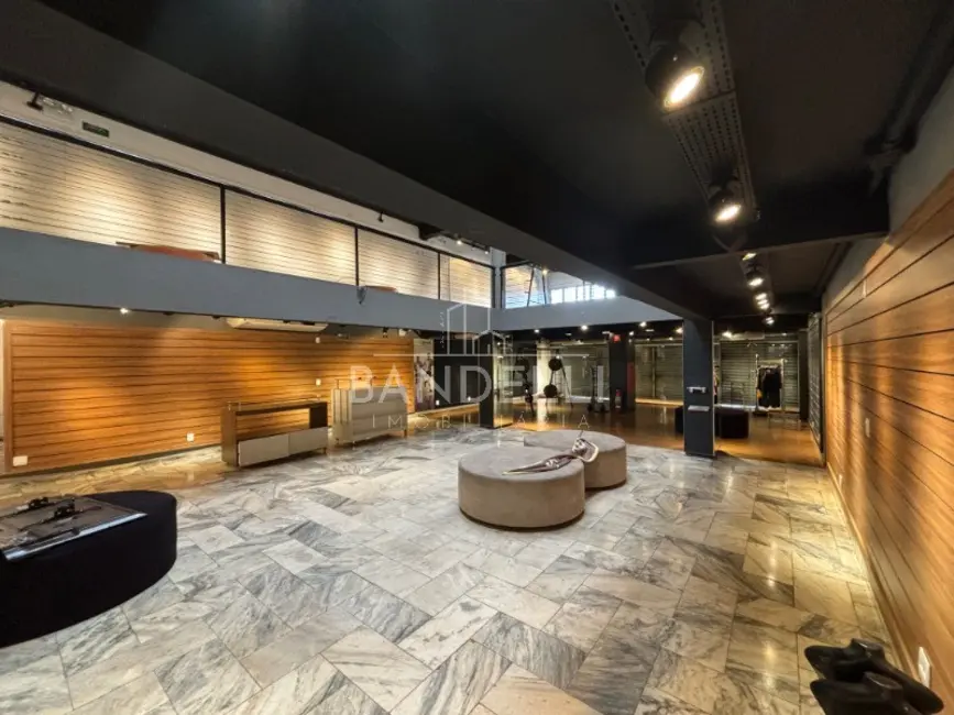 Sala Comercial para alugar, 822m2 em Centro, Araraquara - SP - imagem 4 Foto 4 de Sala Comercial para alugar, 822m2 em Centro, Araraquara - SP