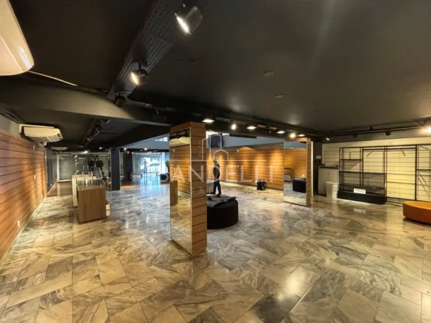 Sala Comercial para alugar, 822m2 em Centro, Araraquara - SP - imagem 9 Foto 9 de Sala Comercial para alugar, 822m2 em Centro, Araraquara - SP