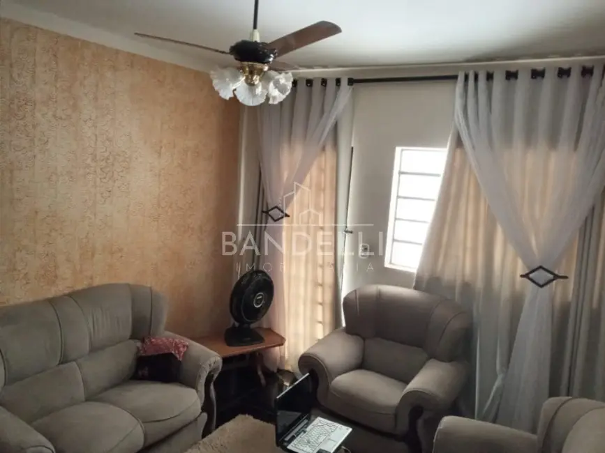 Casa com 2 quartos à venda, 211m2 em Centro, Araraquara - SP - imagem 9 Foto 9 de Casa com 2 quartos à venda, 211m2 em Centro, Araraquara - SP