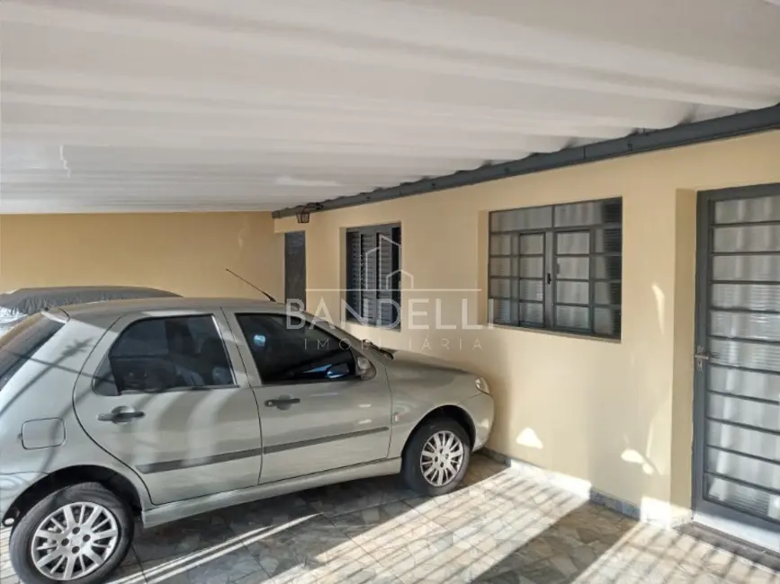 Casa com 2 quartos à venda, 211m2 em Centro, Araraquara - SP - imagem 3 Foto 3 de Casa com 2 quartos à venda, 211m2 em Centro, Araraquara - SP