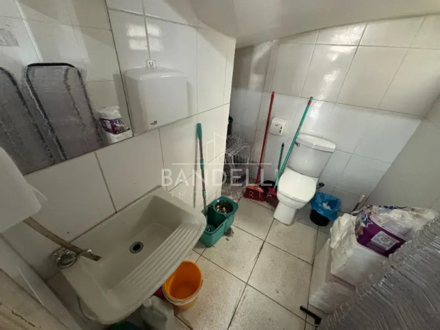 Sala Comercial para alugar, 120m2 em Centro, Araraquara - SP - imagem 3 Foto 3 de Sala Comercial para alugar, 120m2 em Centro, Araraquara - SP