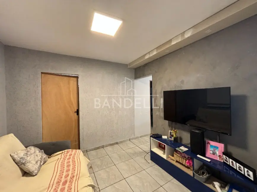 Casa com 1 quarto à venda, 214m2 em Jardim Roberto Selmi Dei, Araraquara - SP - imagem 6 Foto 6 de Casa com 1 quarto à venda, 214m2 em Jardim Roberto Selmi Dei, Araraquara - SP