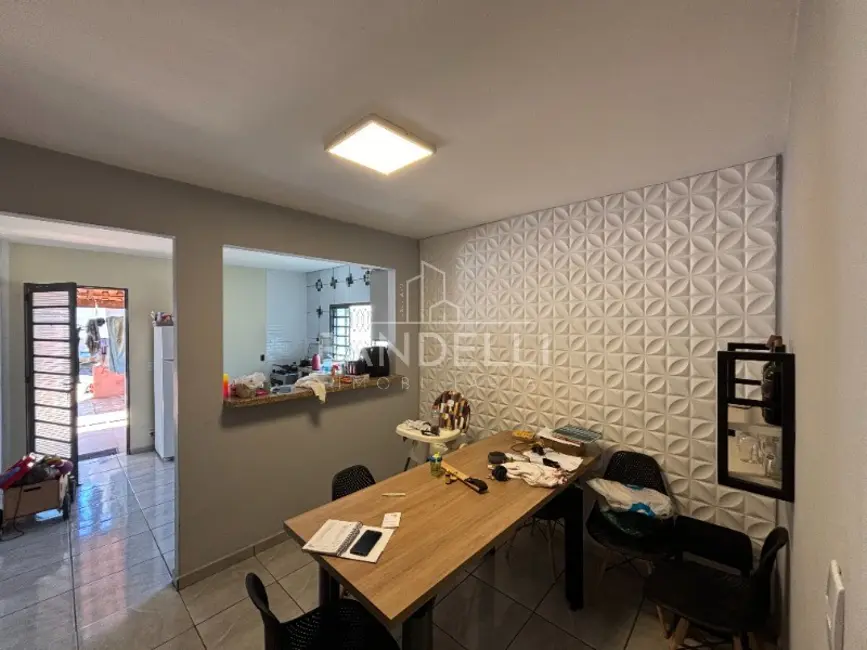 Casa com 1 quarto à venda, 214m2 em Jardim Roberto Selmi Dei, Araraquara - SP - imagem 7 Foto 7 de Casa com 1 quarto à venda, 214m2 em Jardim Roberto Selmi Dei, Araraquara - SP