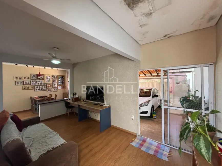 Casa com 3 quartos à venda, 164m2 em Jardim Uirapuru II, Araraquara - SP - imagem 6 Foto 6 de Casa com 3 quartos à venda, 164m2 em Jardim Uirapuru II, Araraquara - SP