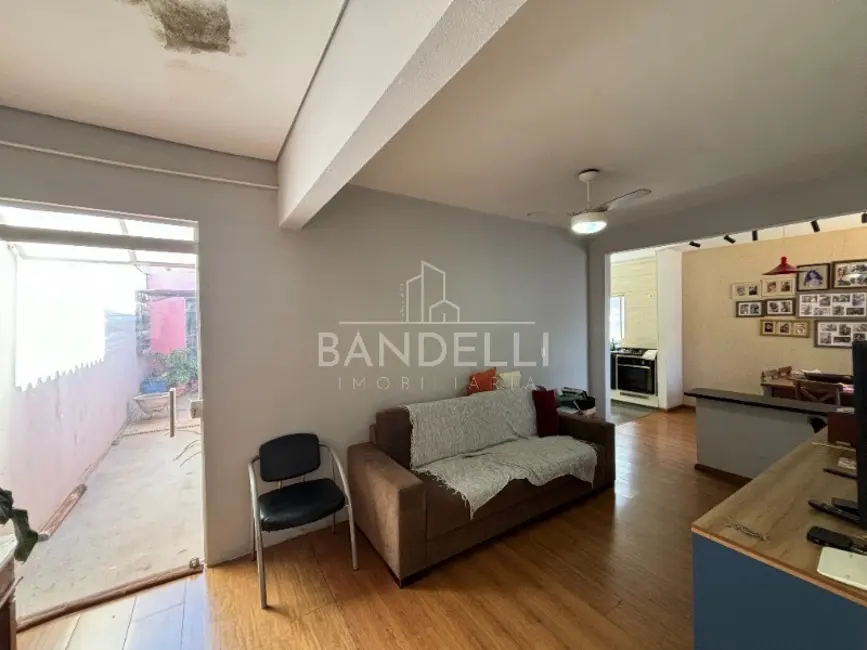 Casa com 3 quartos à venda, 164m2 em Jardim Uirapuru II, Araraquara - SP - imagem 4 Foto 4 de Casa com 3 quartos à venda, 164m2 em Jardim Uirapuru II, Araraquara - SP