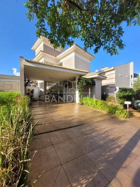 Casa de Condomínio com 3 quartos à venda, 240m2 em Residencial Village Damha II, Araraquara - SP - imagem 2 Foto 2 de Casa de Condomínio com 3 quartos à venda, 240m2 em Residencial Village Damha II, Araraquara - SP