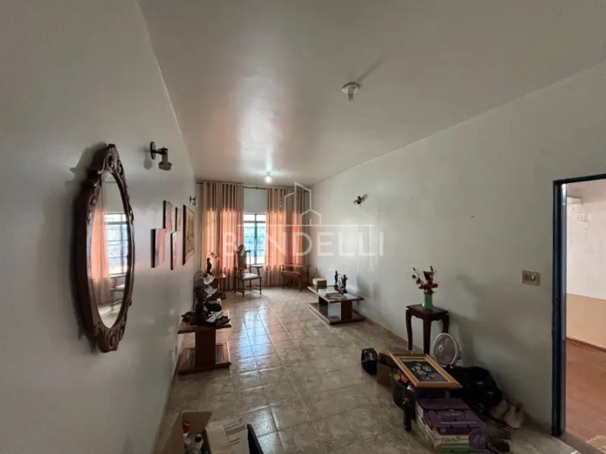 Sala Comercial com 3 quartos para alugar, 244m2 em Centro, Araraquara - SP - imagem 8 Foto 8 de Sala Comercial com 3 quartos para alugar, 244m2 em Centro, Araraquara - SP