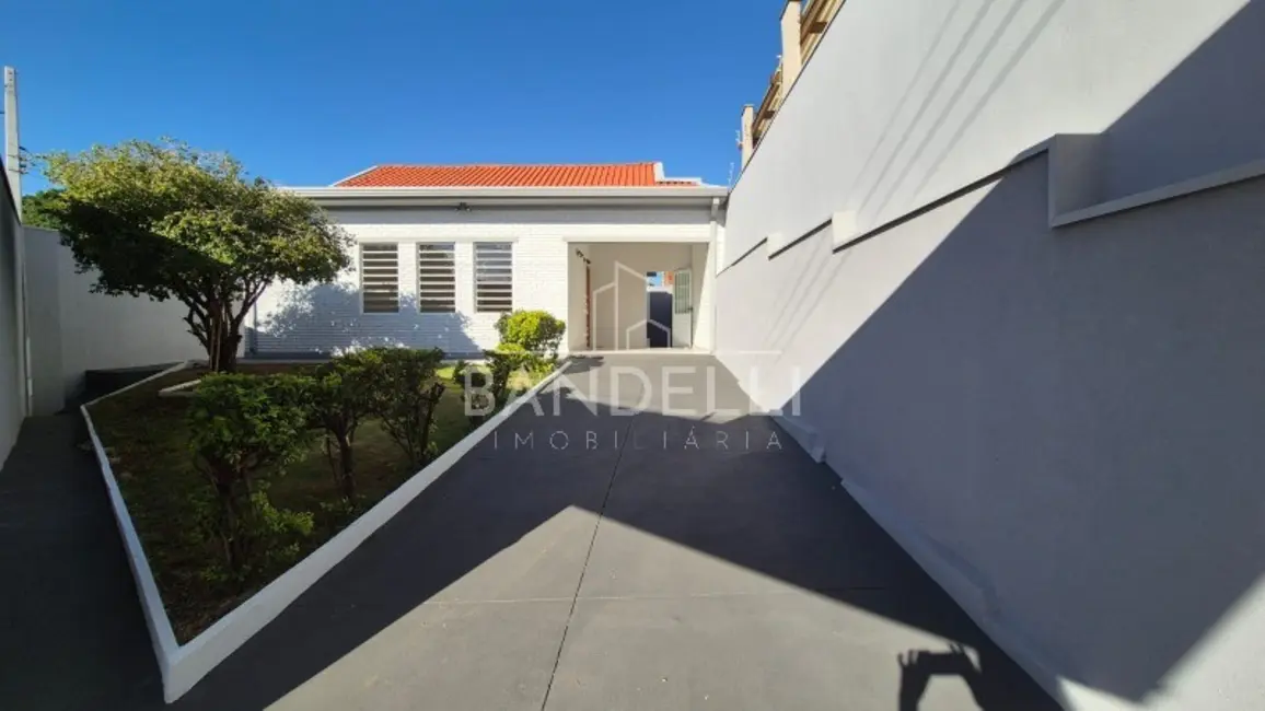 Foto 1 de Casa com 3 quartos para alugar, 124m2 em Vila José Bonifácio,  - SP