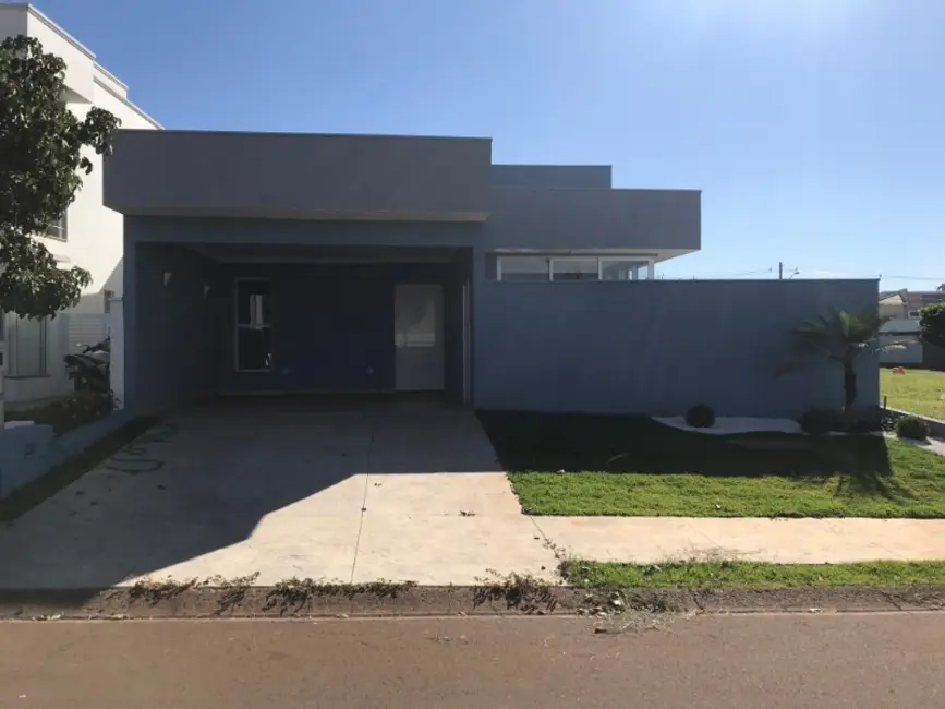 Foto 1 de Casa de Condomínio com 3 quartos à venda e para alugar, 160m2 em Parque Residencial Damha, Araraquara - SP