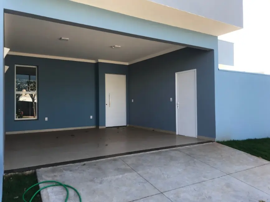 Foto 3 de Casa de Condomínio com 3 quartos à venda, 160m2 em Parque Residencial Damha, Araraquara - SP
