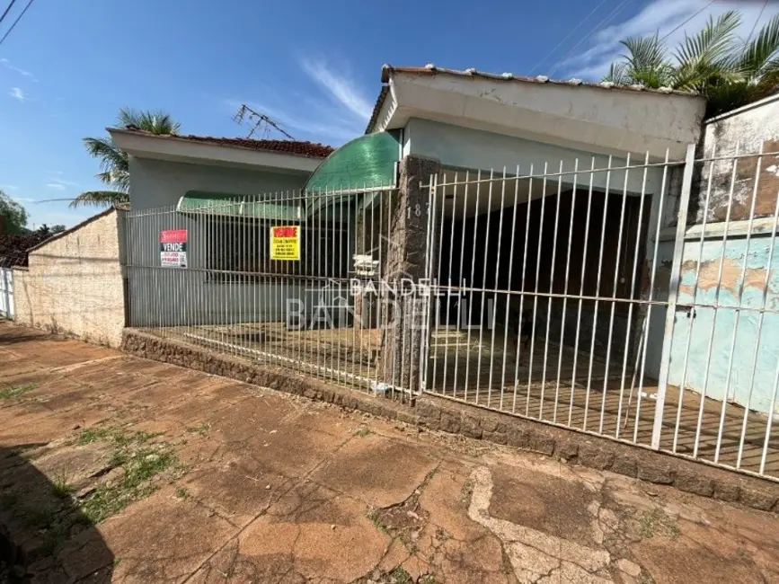 Foto 1 de Casa com 3 quartos à venda, 179m2 em Centro, Araraquara - SP