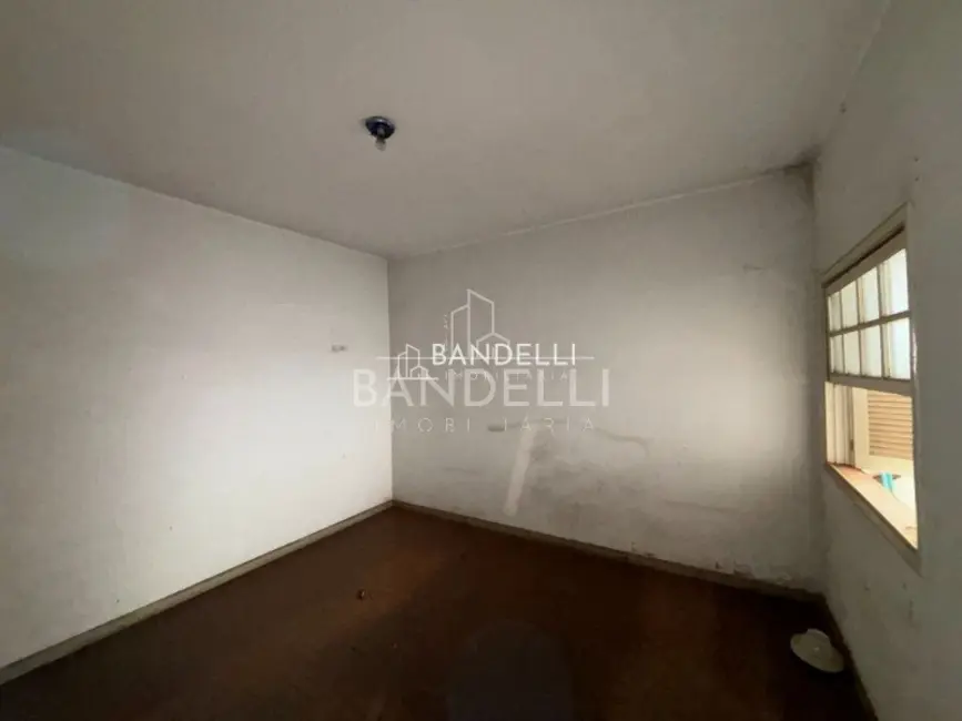 Casa com 3 quartos à venda, 179m2 em Centro, Araraquara - SP - imagem 3 Foto 3 de Casa com 3 quartos à venda, 179m2 em Centro, Araraquara - SP