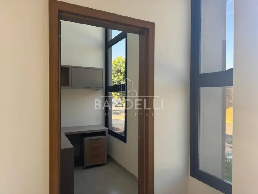 Foto 3 de Casa de Condomínio com 3 quartos à venda, 165m2 em Parque Residencial Damha, Araraquara - SP