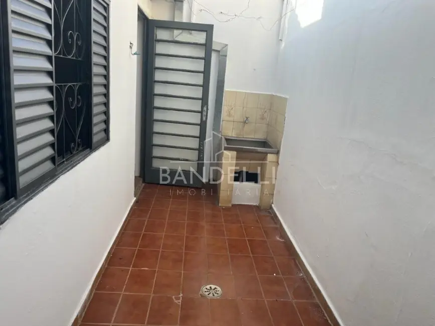 Casa com 2 quartos à venda e para alugar, 90m2 em Vila Ferroviária, Araraquara - SP - imagem 6 Foto 6 de Casa com 2 quartos à venda e para alugar, 90m2 em Vila Ferroviária, Araraquara - SP