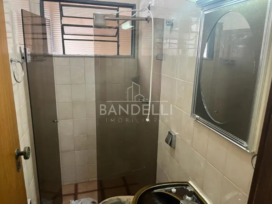 Casa com 2 quartos à venda e para alugar, 90m2 em Vila Ferroviária, Araraquara - SP - imagem 4 Foto 4 de Casa com 2 quartos à venda e para alugar, 90m2 em Vila Ferroviária, Araraquara - SP