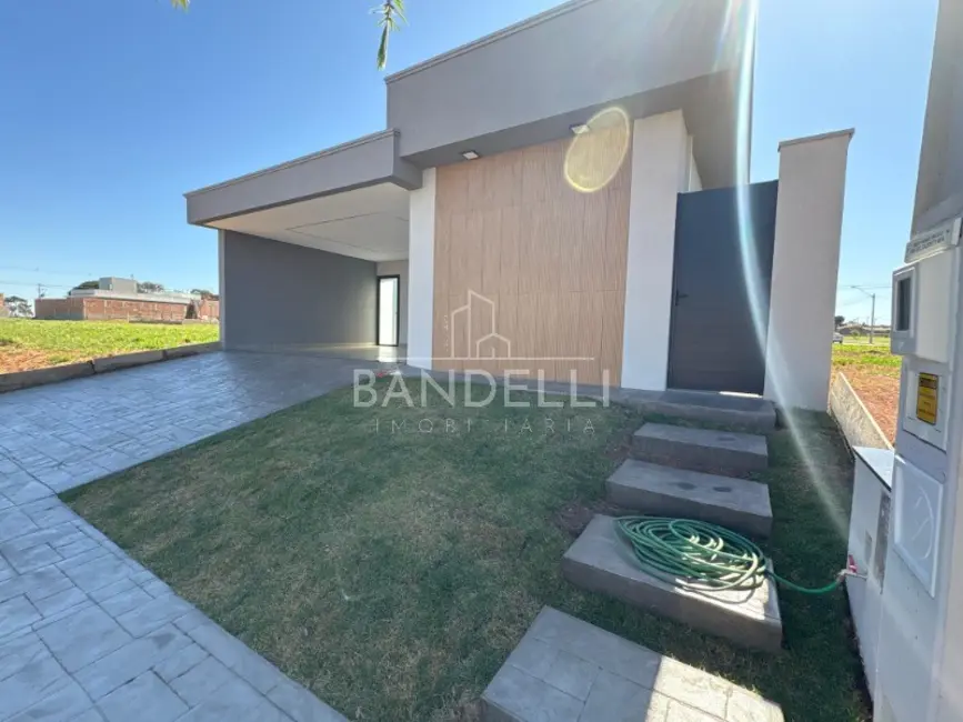 Foto 2 de Casa de Condomínio com 3 quartos à venda, 281m2 em Parque Residencial Damha, Araraquara - SP