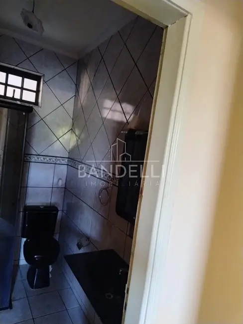 Casa com 3 quartos à venda, 164m2 em Jardim Vitória, Araraquara - SP - imagem 3 Foto 3 de Casa com 3 quartos à venda, 164m2 em Jardim Vitória, Araraquara - SP
