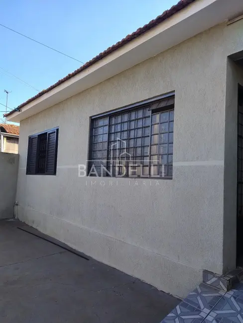 Casa com 3 quartos à venda, 164m2 em Jardim Vitória, Araraquara - SP - imagem 1 Foto 1 de Casa com 3 quartos à venda, 164m2 em Jardim Vitória, Araraquara - SP