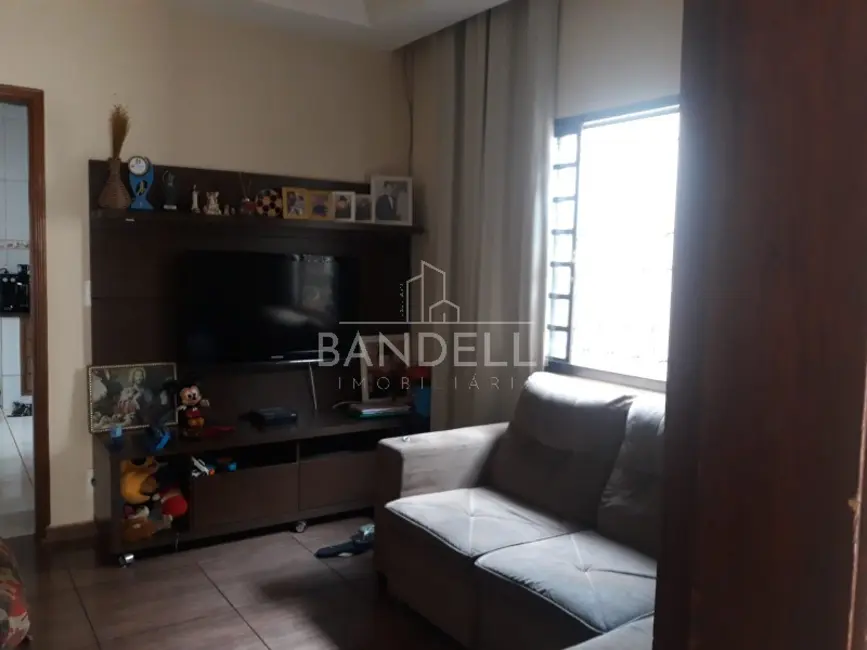 Casa com 4 quartos à venda, 162m2 em Jardim Paulistano (Vila Xavier), Araraquara - SP - imagem 8 Foto 8 de Casa com 4 quartos à venda, 162m2 em Jardim Paulistano (Vila Xavier), Araraquara - SP