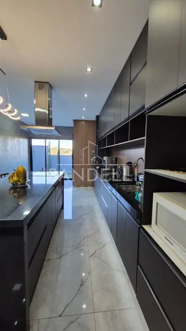 Foto 9 de Casa de Condomínio com 3 quartos à venda, 143m2 em Parque Laranjeiras, Araraquara - SP