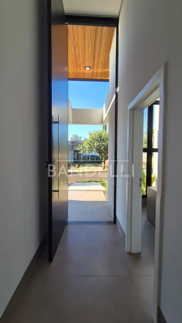 Casa de Condomínio com 3 quartos à venda, 262m2 em Jardim Salto Grande, Araraquara - SP - imagem 6 Foto 6 de Casa de Condomínio com 3 quartos à venda, 262m2 em Jardim Salto Grande, Araraquara - SP
