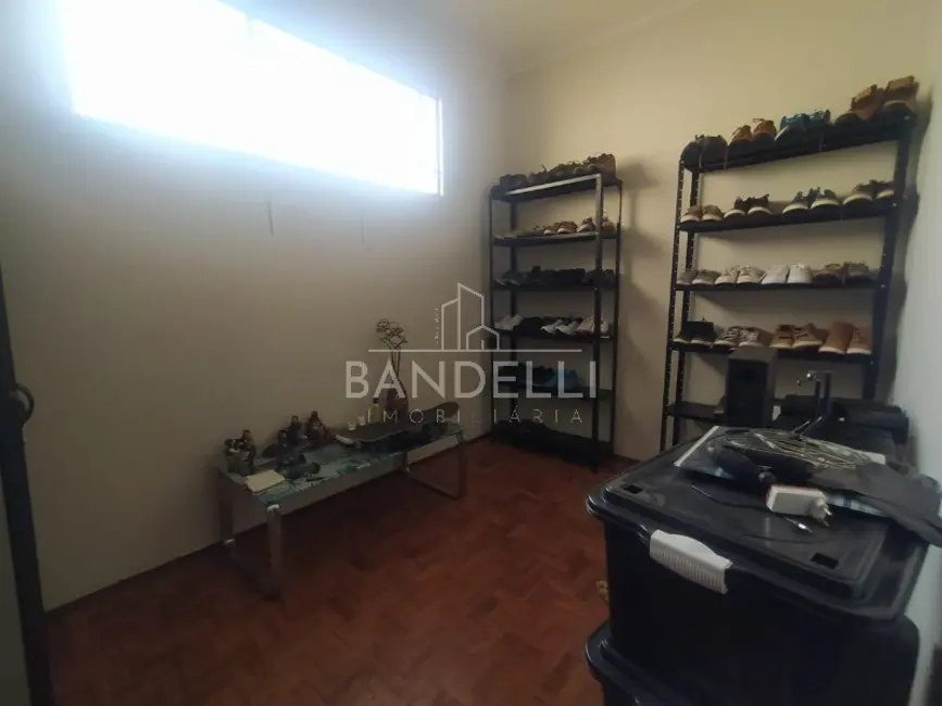 Casa com 5 quartos à venda, 250m2 em Centro, Araraquara - SP - imagem 7 Foto 7 de Casa com 5 quartos à venda, 250m2 em Centro, Araraquara - SP