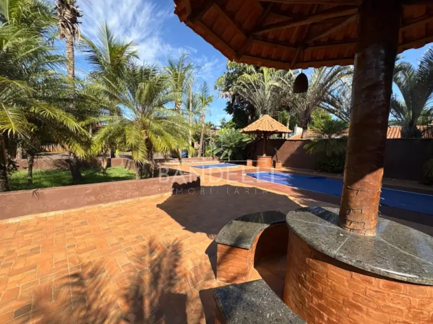 Foto 1 de Chácara com 7 quartos à venda, 926m2 em Jardim Arco-Íris, Araraquara - SP