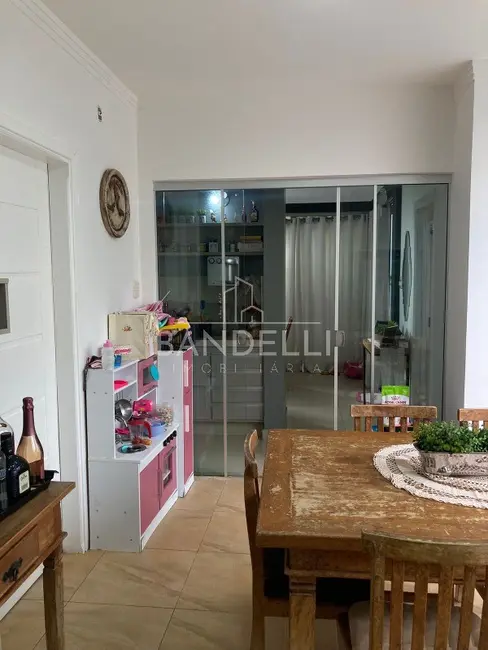 Foto 9 de Casa de Condomínio com 3 quartos à venda, 154m2 em Residencial Village Damha II, Araraquara - SP