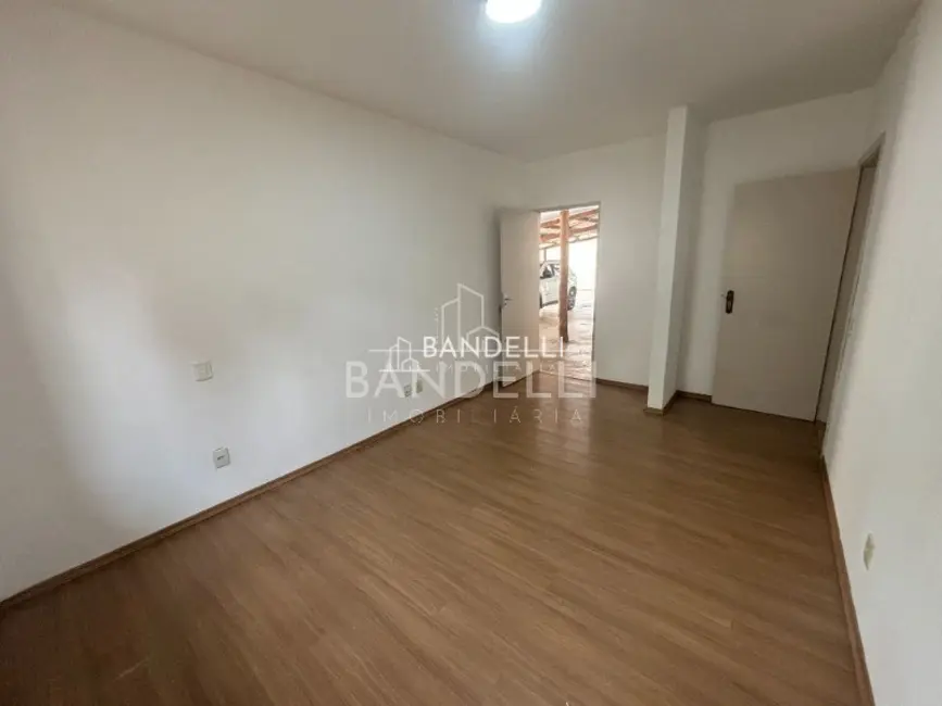 Sala Comercial com 4 quartos à venda e para alugar, 319m2 em Vila José Bonifácio, Araraquara - SP - imagem 8 Foto 8 de Sala Comercial com 4 quartos à venda e para alugar, 319m2 em Vila José Bonifácio, Araraquara - SP