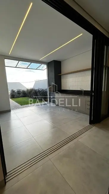 Casa de Condomínio com 3 quartos à venda, 157m2 em Parque Laranjeiras, Araraquara - SP - imagem 6 Foto 6 de Casa de Condomínio com 3 quartos à venda, 157m2 em Parque Laranjeiras, Araraquara - SP