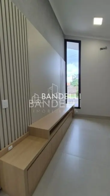 Casa de Condomínio com 3 quartos à venda, 168m2 em Parque Residencial Damha, Araraquara - SP - imagem 3 Foto 3 de Casa de Condomínio com 3 quartos à venda, 168m2 em Parque Residencial Damha, Araraquara - SP