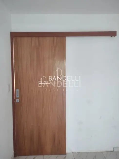 Sala Comercial para alugar, 120m2 em Jardim Roberto Selmi Dei, Araraquara - SP - imagem 3 Foto 3 de Sala Comercial para alugar, 120m2 em Jardim Roberto Selmi Dei, Araraquara - SP